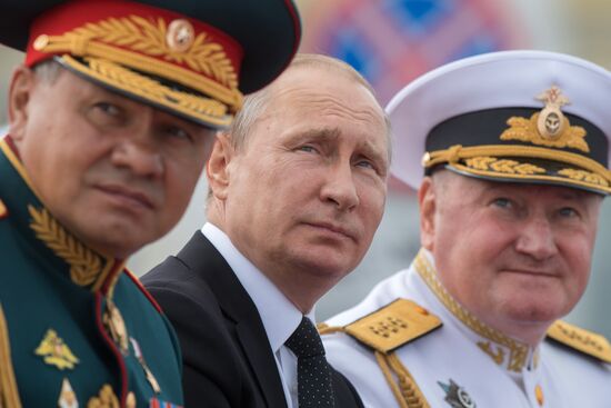 President Putin takes part in Navy Day celebrations