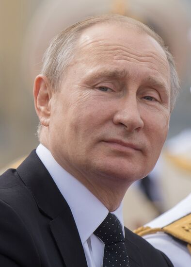 President Putin takes part in Navy Day celebrations