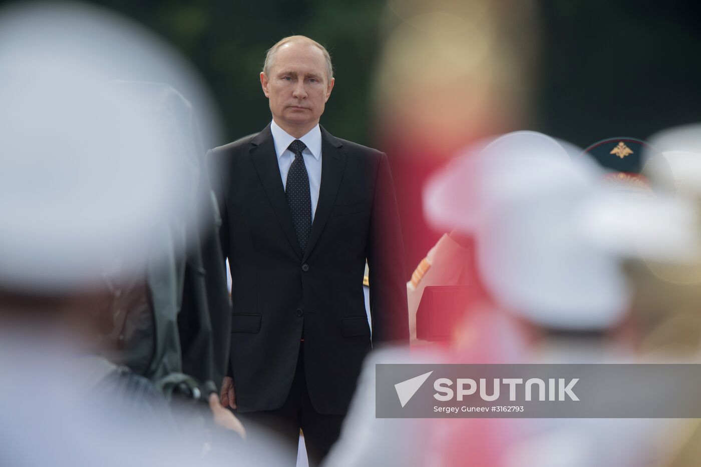 President Putin takes part in Navy Day celebrations