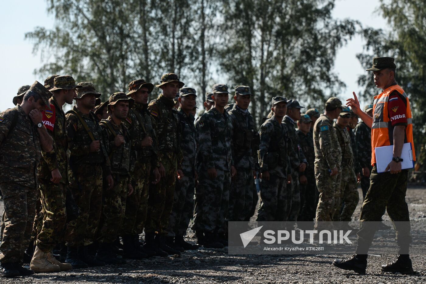 Ceremony to kick off Army Scout Masters competition in Novosibirsk Region