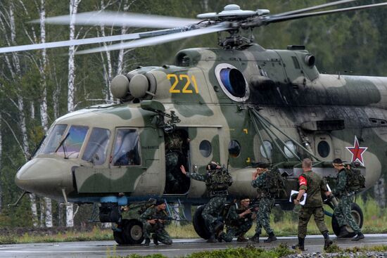 Ceremony to kick off Army Scout Masters competition in Novosibirsk Region