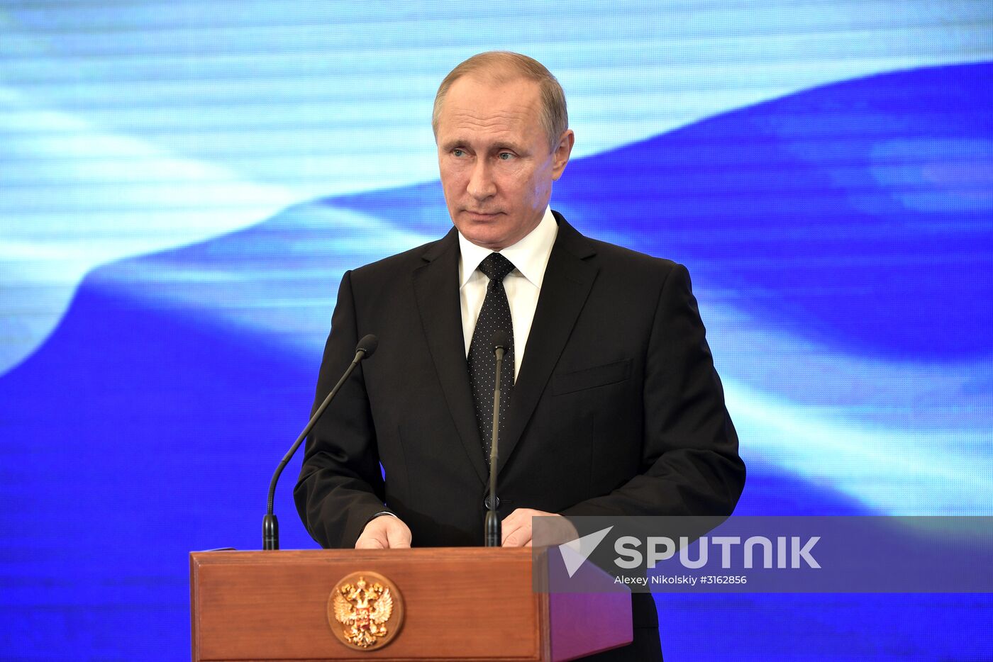 President Putin takes part in Navy Day celebrations