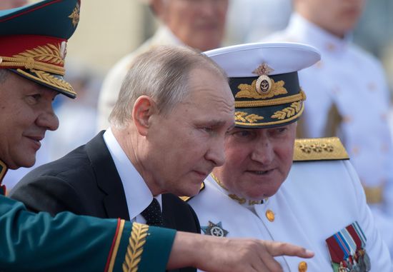 President Putin takes part in Navy Day celebrations