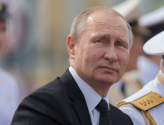 President Putin takes part in Navy Day celebrations