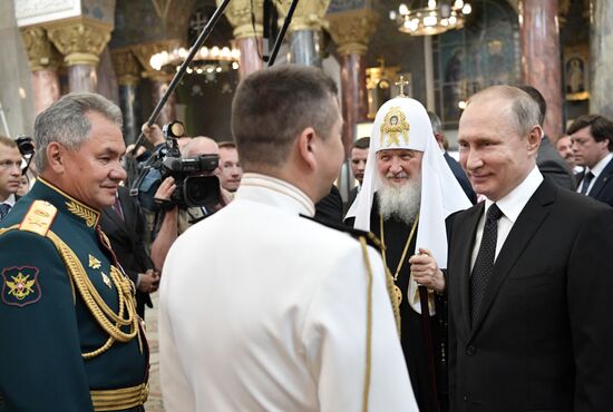 President Putin takes part in Navy Day celebrations
