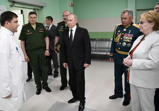 President Putin takes part in Navy Day celebrations