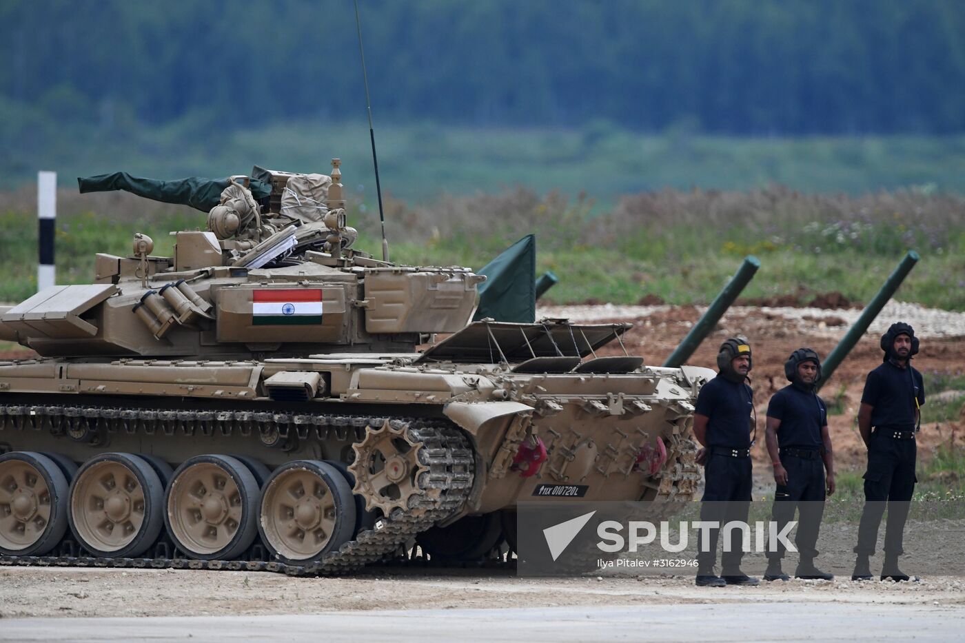 Tank Biathlon Stage 1: Individual race. Day One