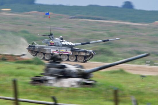 Tank Biathlon Stage 1: Individual race. Day One