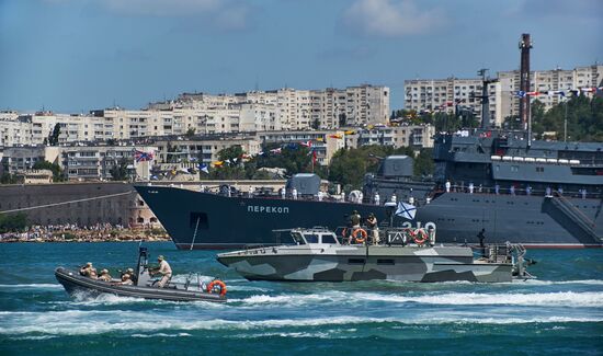 Navy Day celebrations in Russian cities