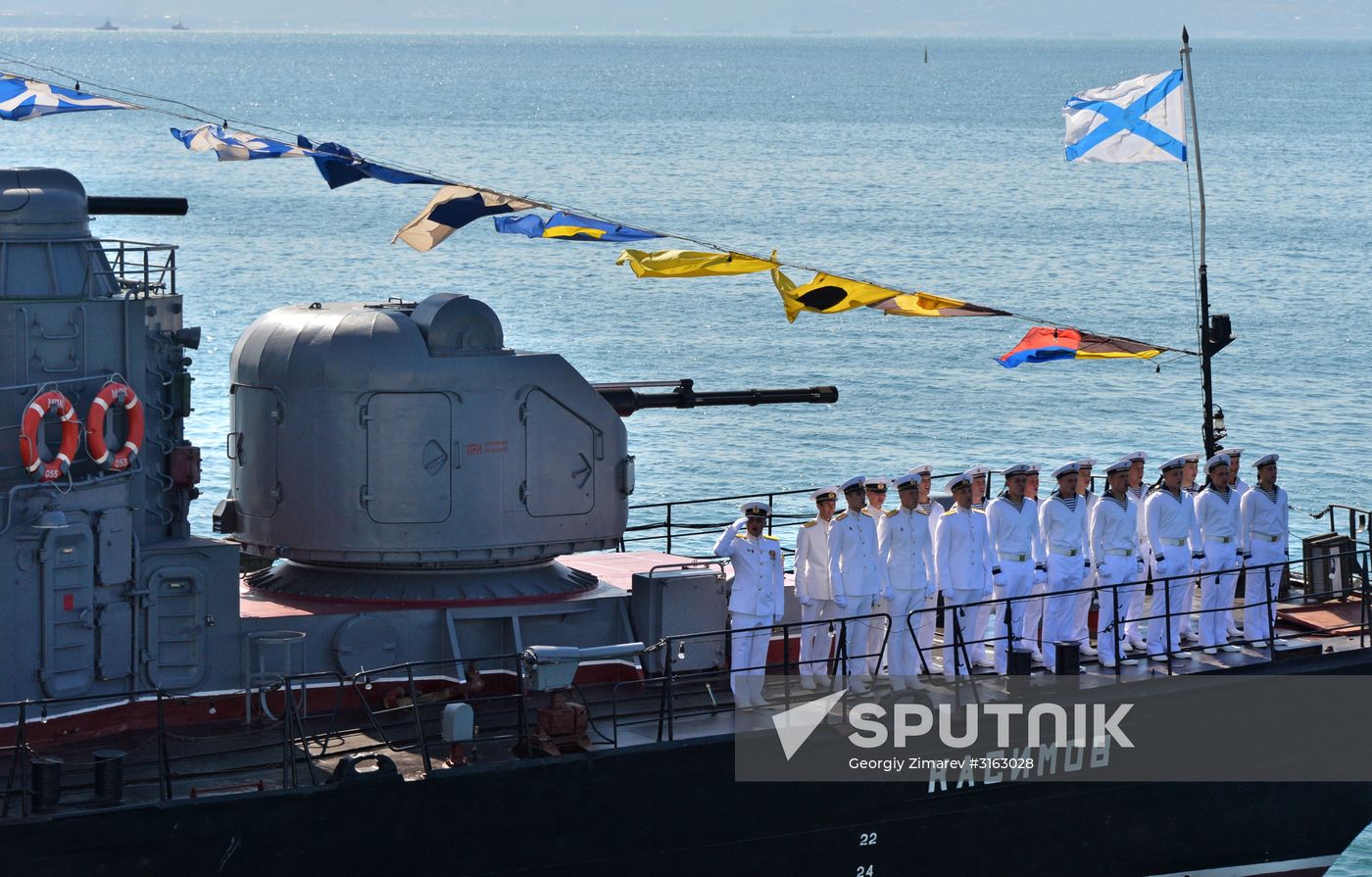 Navy Day celebrations in Russian cities