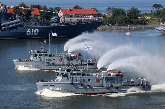 Navy Day celebrations in Russian cities