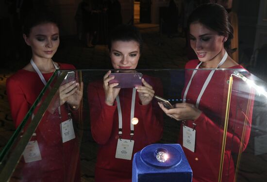 Unique collection of diamonds on private display in Moscow
