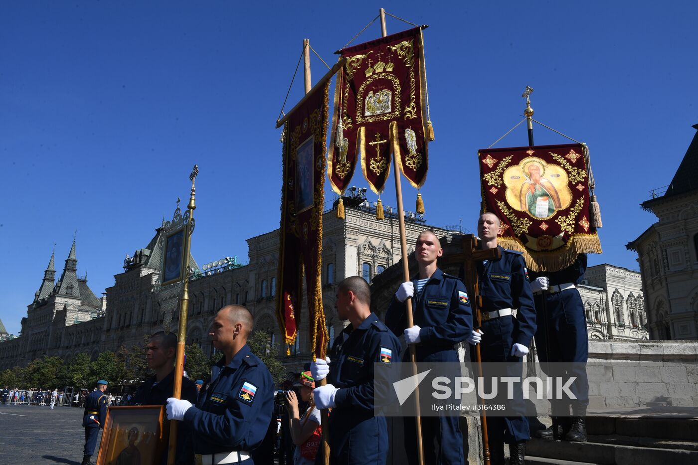 Paratroopers' Day on Red Square