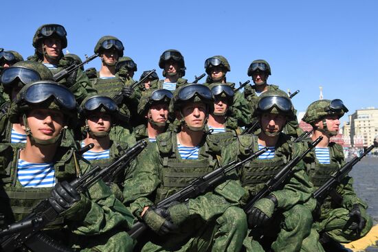 Paratroopers' Day on Red Square