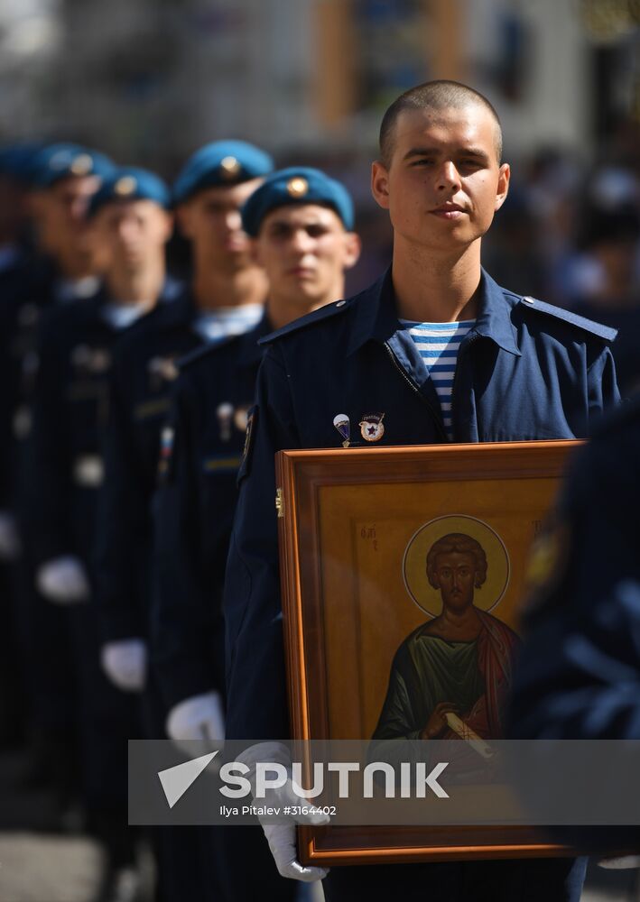 Paratroopers' Day on Red Square