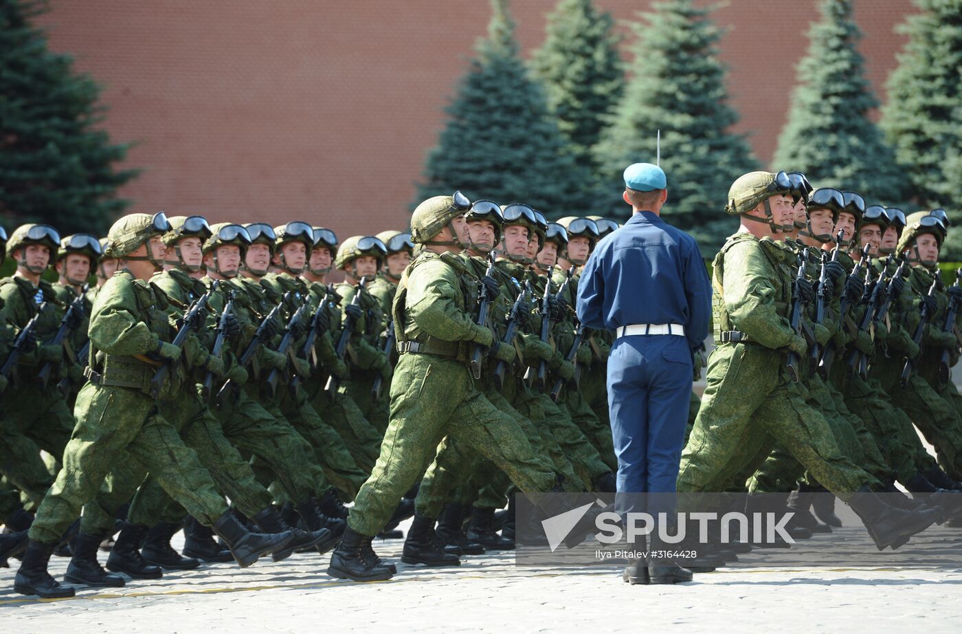 Paratroopers' Day on Red Square