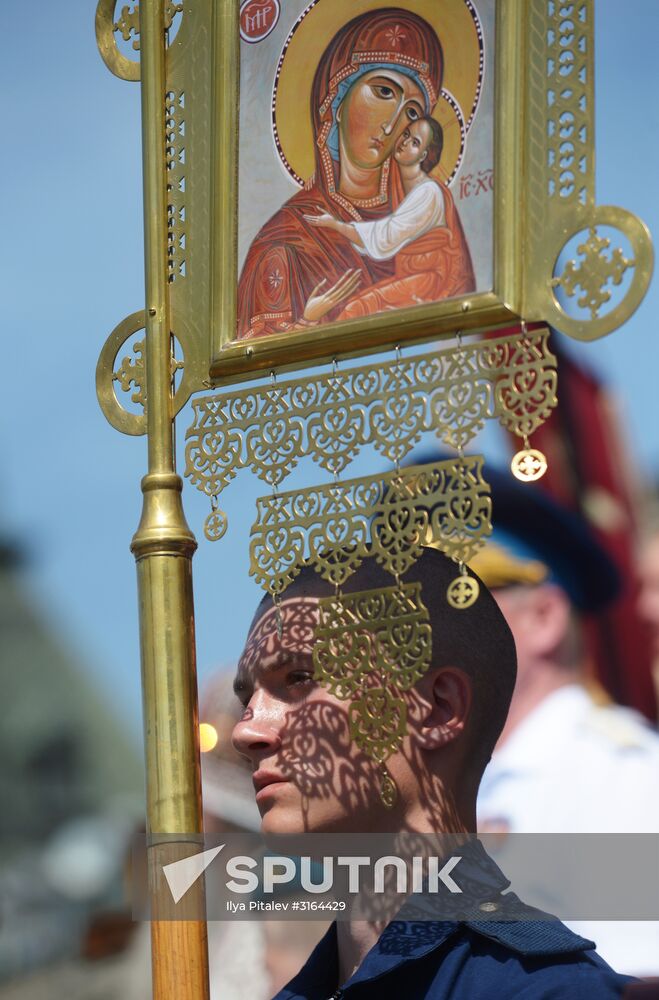 Paratroopers' Day on Red Square