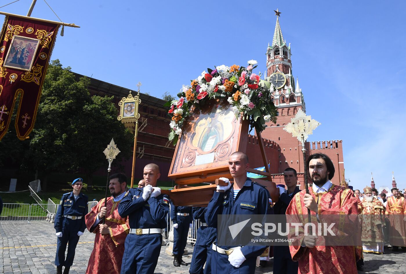 Paratroopers' Day on Red Square