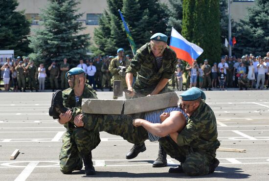 Russia celebrates Paratroopers' Day