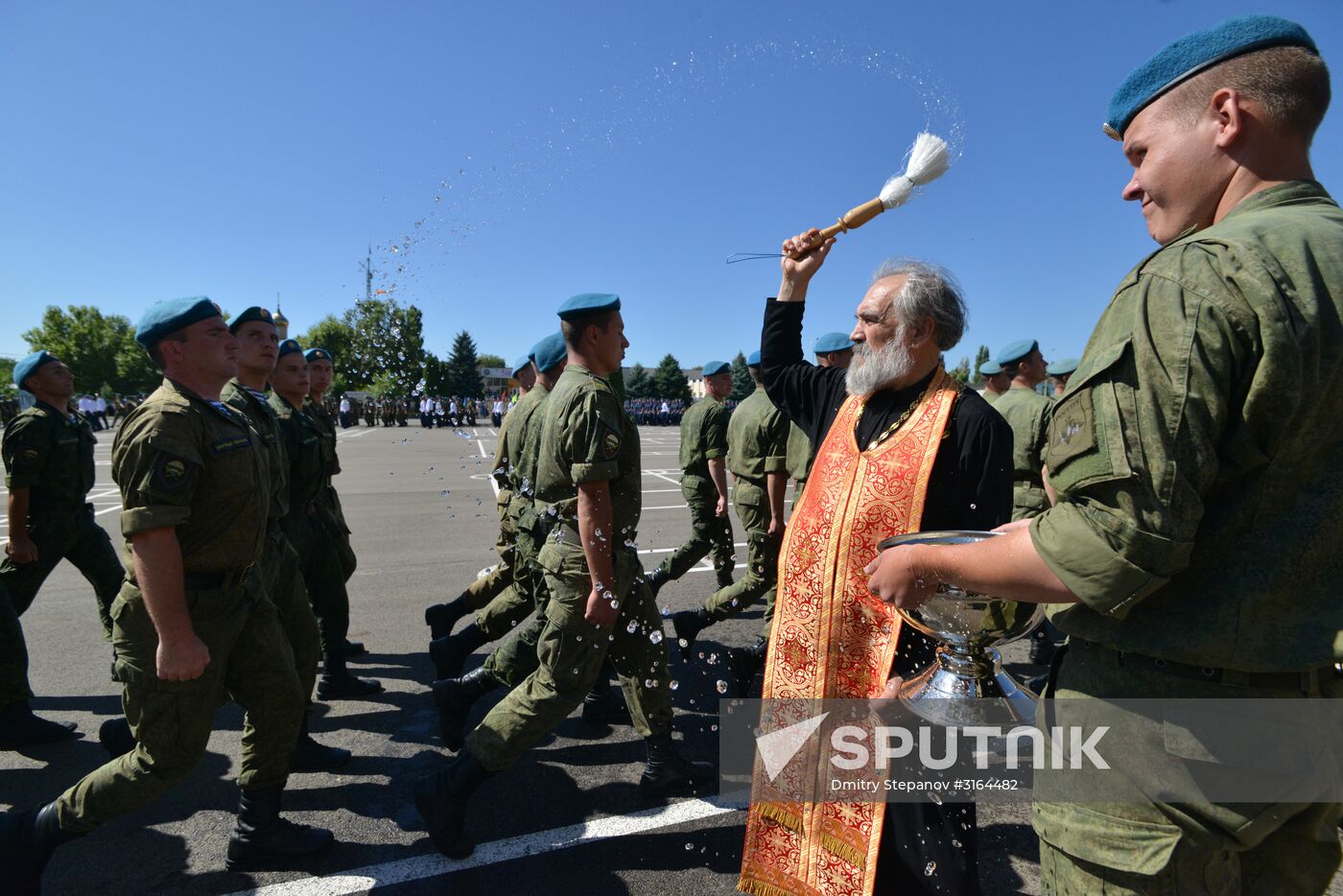 Russia celebrates Paratroopers' Day
