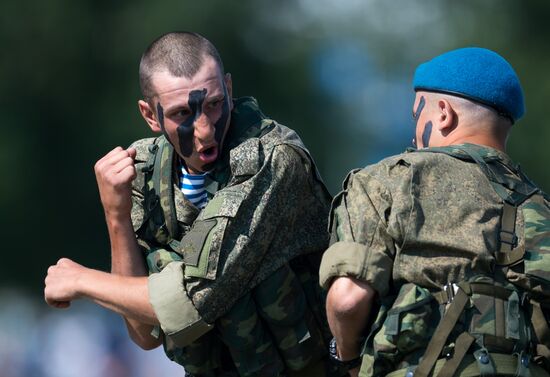 Russia celebrates Paratroopers' Day