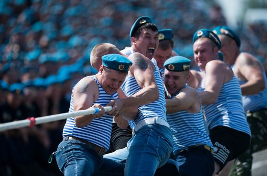 Russia celebrates Paratroopers' Day