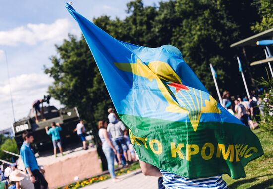 Russia celebrates Paratroopers' Day
