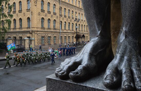 Russia celebrates Paratroopers' Day