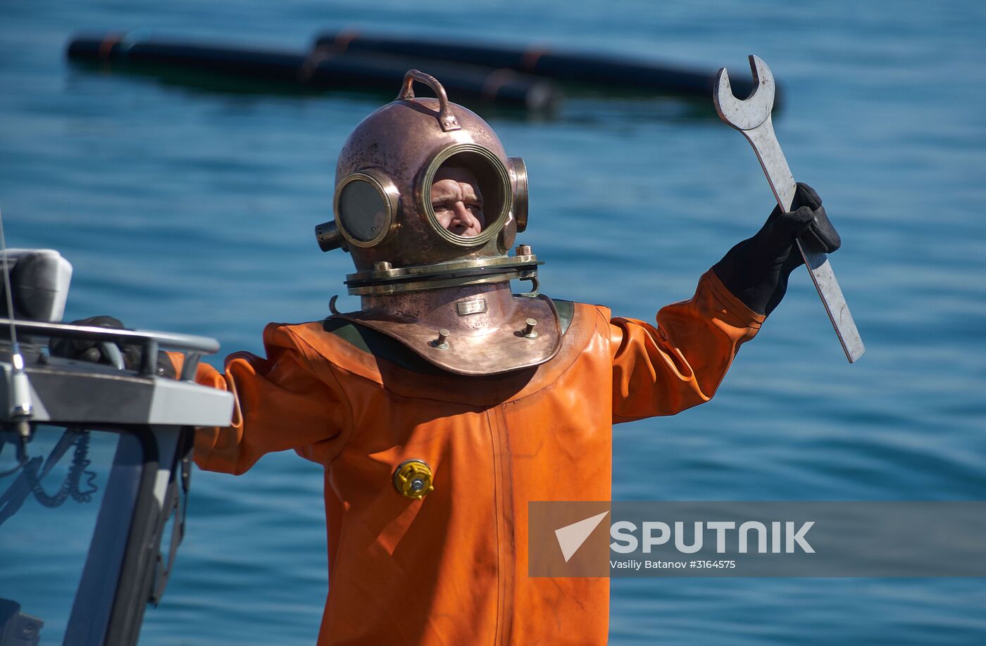 Kicking off Depth 2017 international multi-stage diving event in Sevastopol