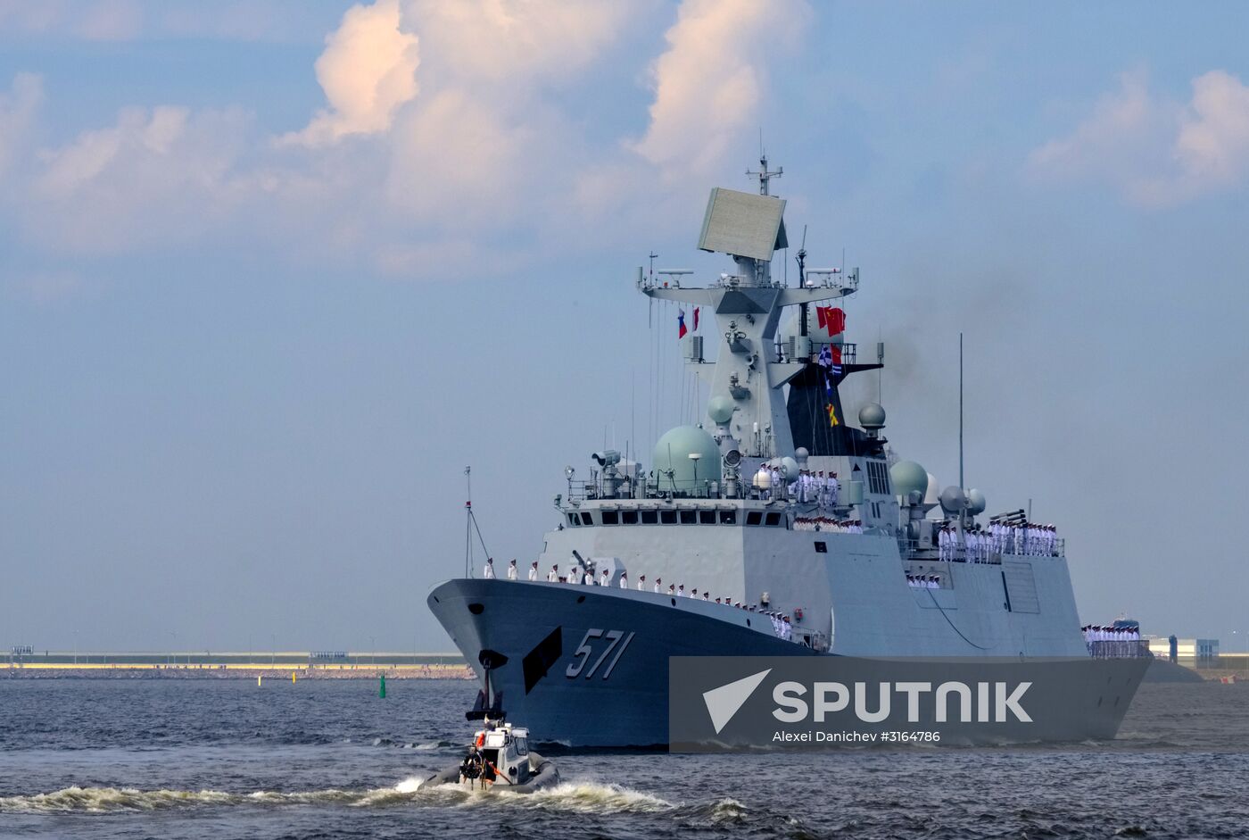 Final rehearsal of naval parade to celebrate Russian Navy Day in Kronstadt