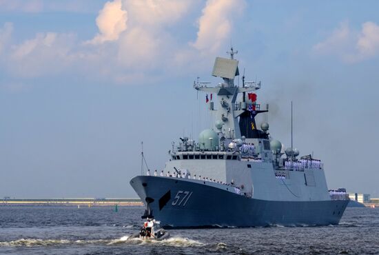 Final rehearsal of naval parade to celebrate Russian Navy Day in Kronstadt