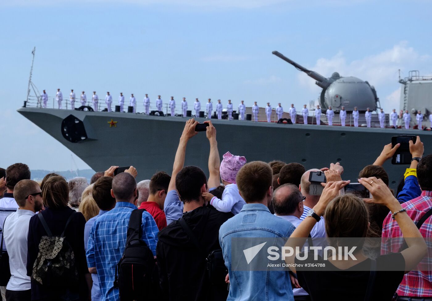 Final rehearsal of naval parade to celebrate Russian Navy Day in Kronstadt