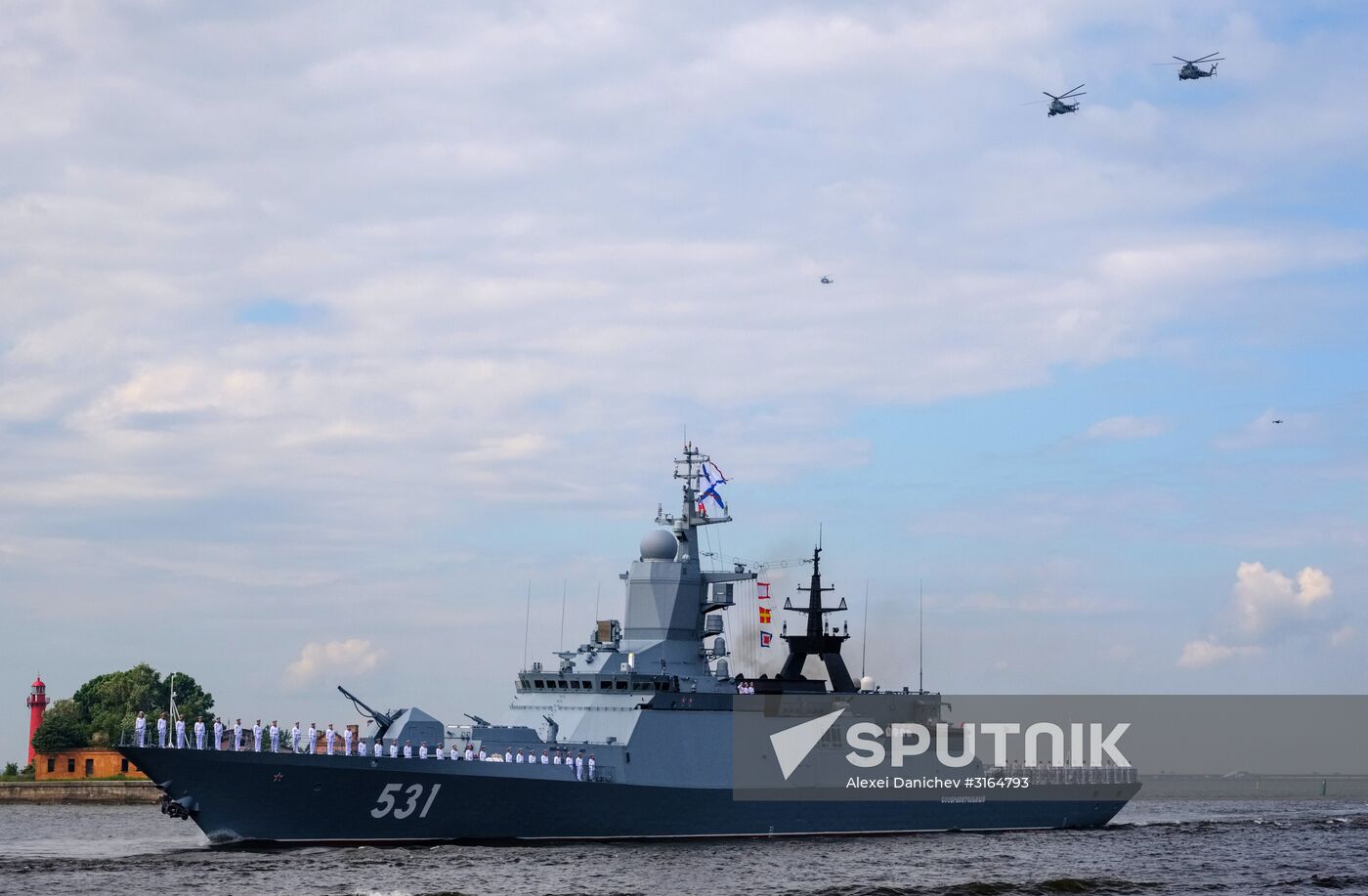 Final rehearsal of naval parade to celebrate Russian Navy Day in Kronstadt