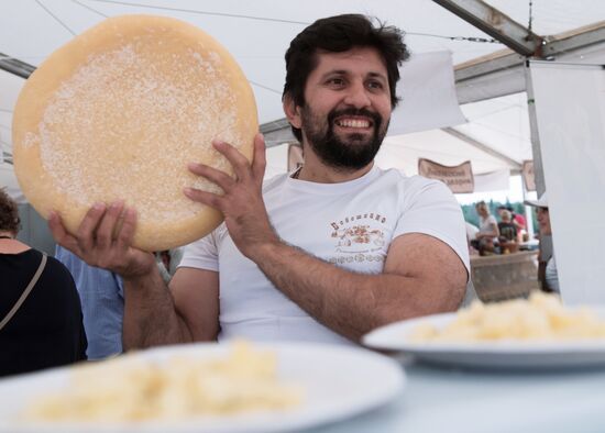 Festival of cheesemaking farmers in Moscow Region
