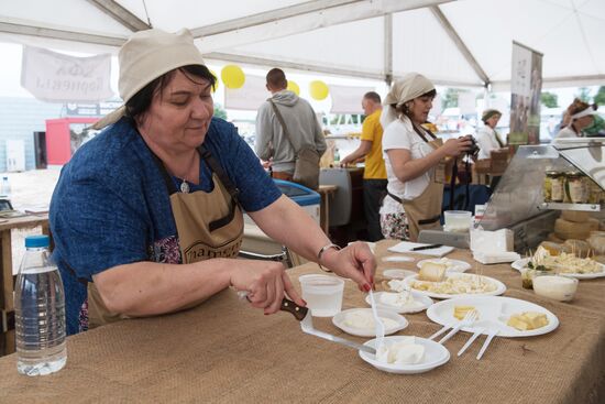 Festival of cheese-making farmers in Moscow Region