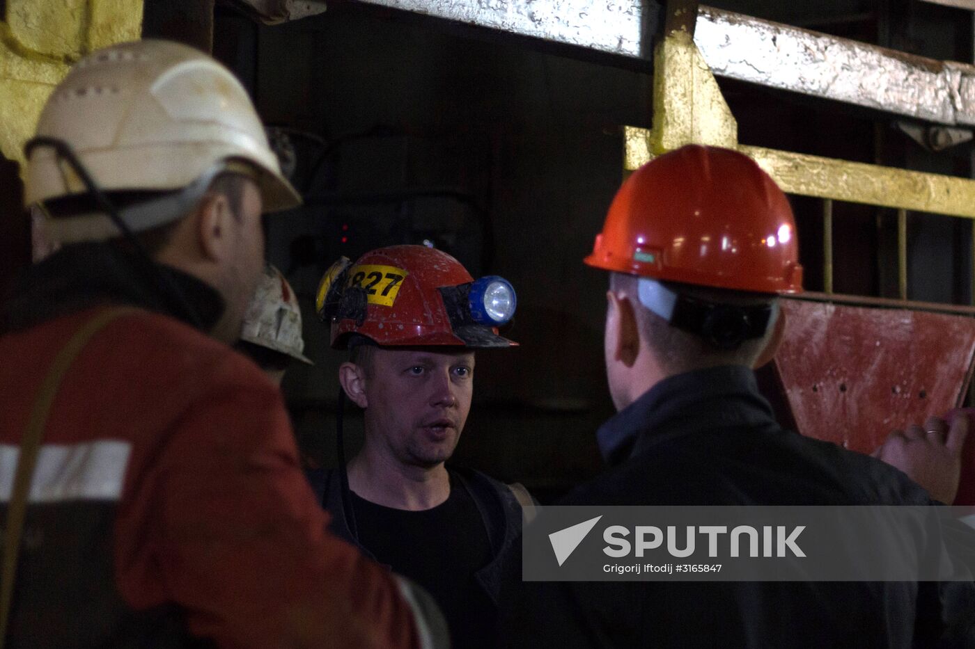 Recuers bring to safety 142 miners from Mir minein Yakutia