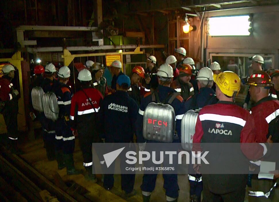 Recuers bring to safety 142 miners from Mir mine in Yakutia