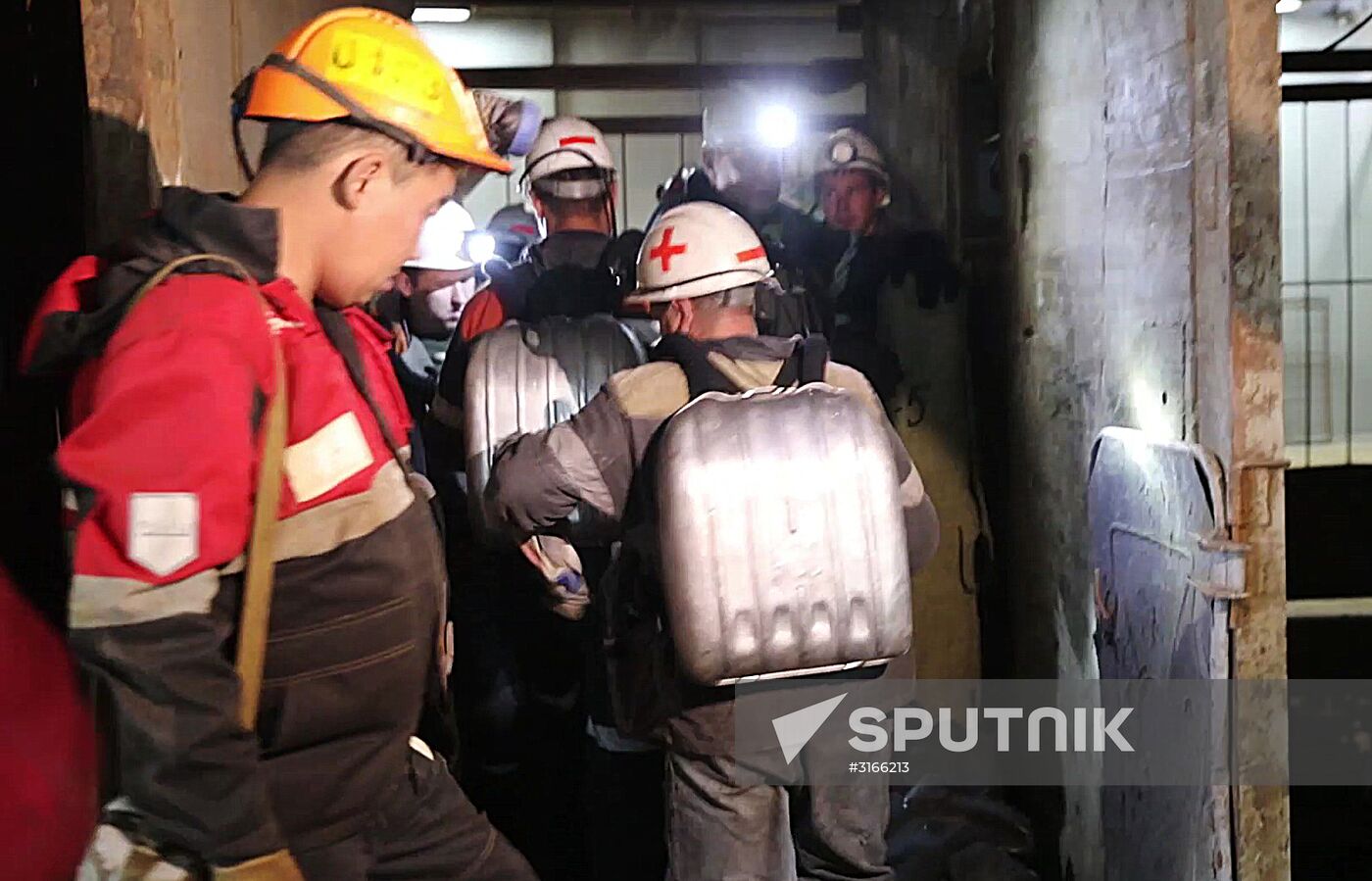 Recuers bring to safety 142 miners from Mir mine in Yakutia