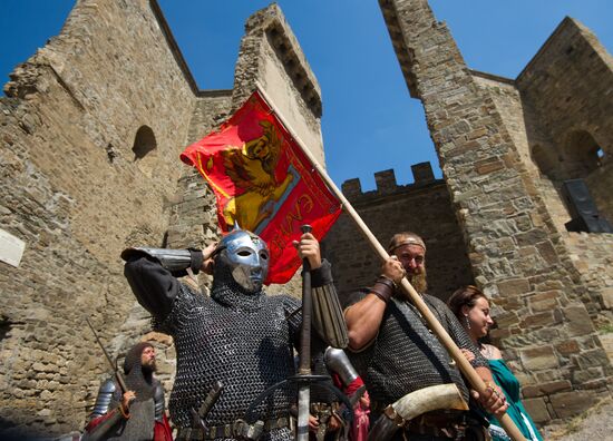Genoa Helmet festival in Crimea