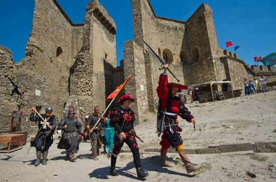 Genoa Helmet festival in Crimea