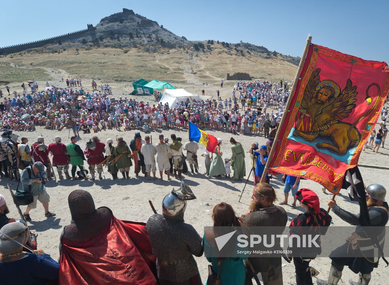 Genoa Helmet festival in Crimea