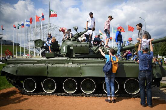 Tank Biathlon Stage One: Individual race. Day Eight