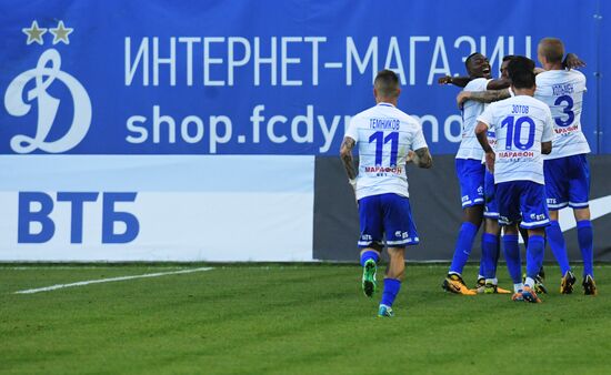 Football. Russian Premier League. Dynamo vs. Amkar