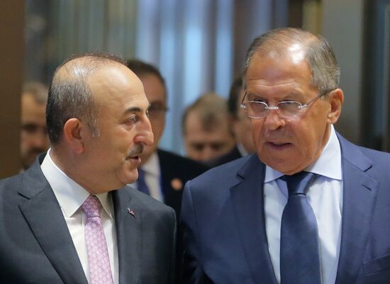 Russian Foreign Minister Sergei Lavrov visits Philippines