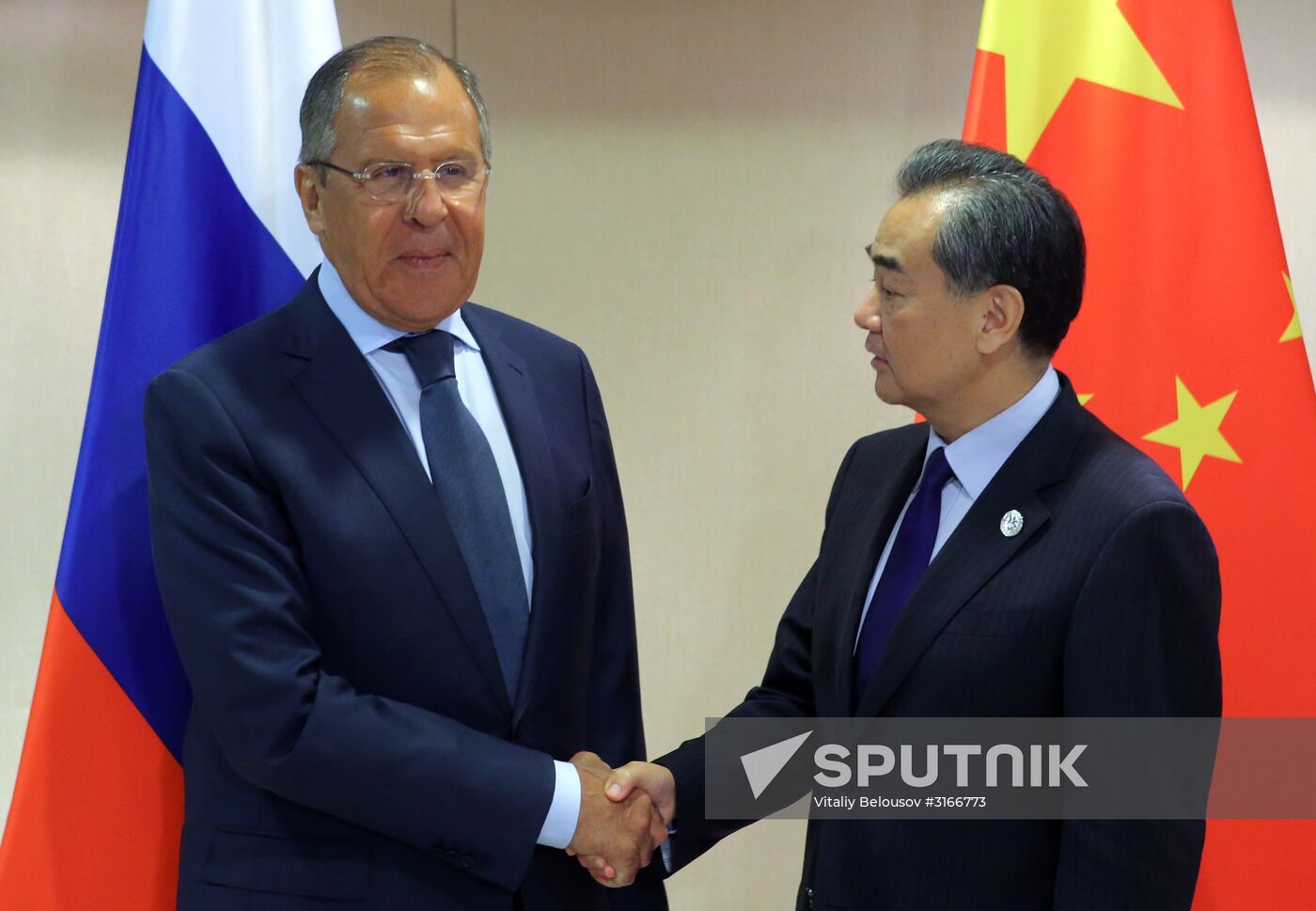 Russian Foreign Minister Sergei Lavrov visits Philippines