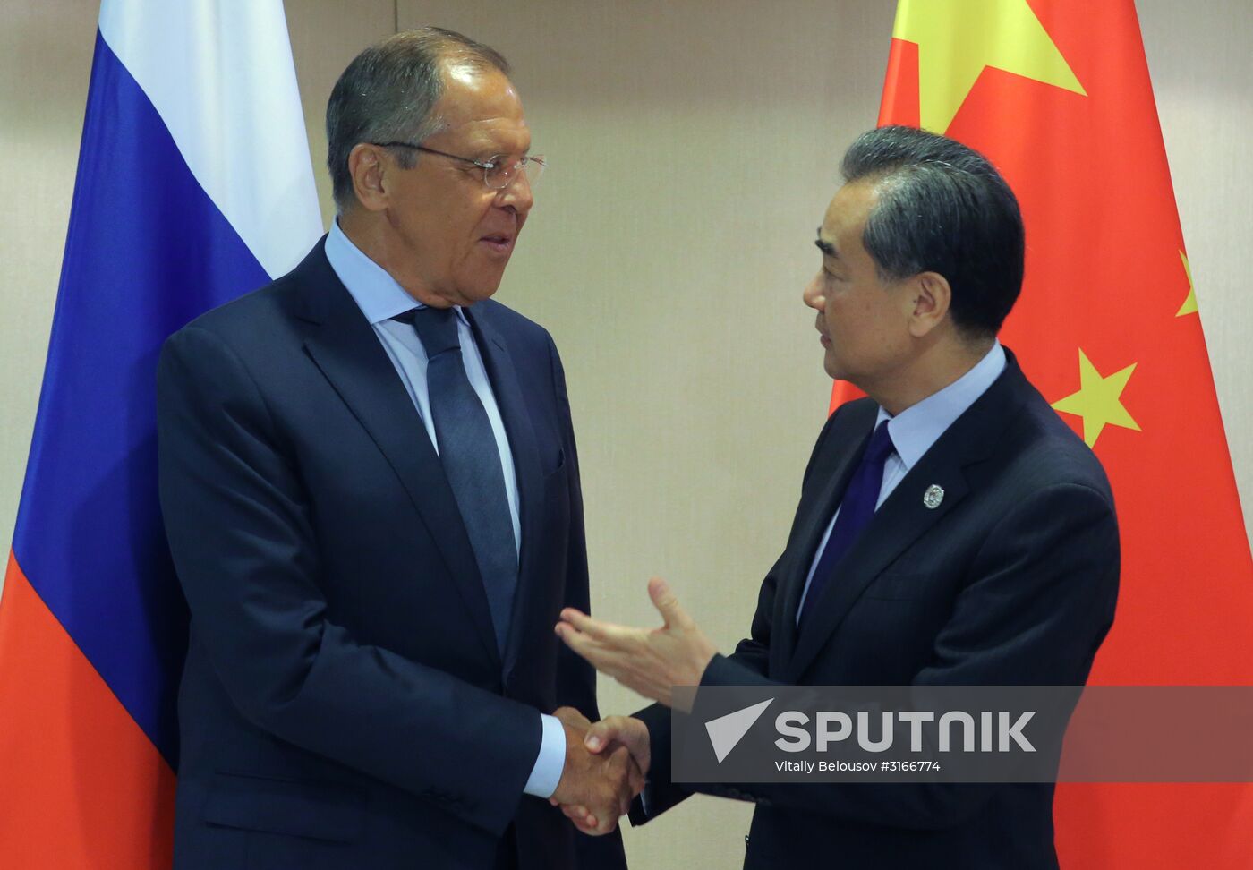 Russian Foreign Minister Sergei Lavrov visits Philippines