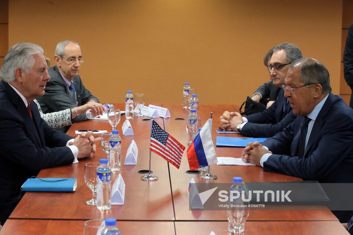 Russian Foreign Minister Sergei Lavrov visits Philippines