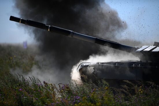 Tank Biathlon: Individual Race competition. Stage one. Day nine