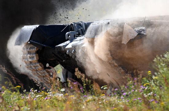 Tank Biathlon: Individual Race competition. Stage one. Day nine