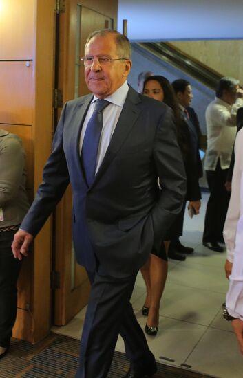 Russian Foreign Minister Sergei Lavrov visits Philippines